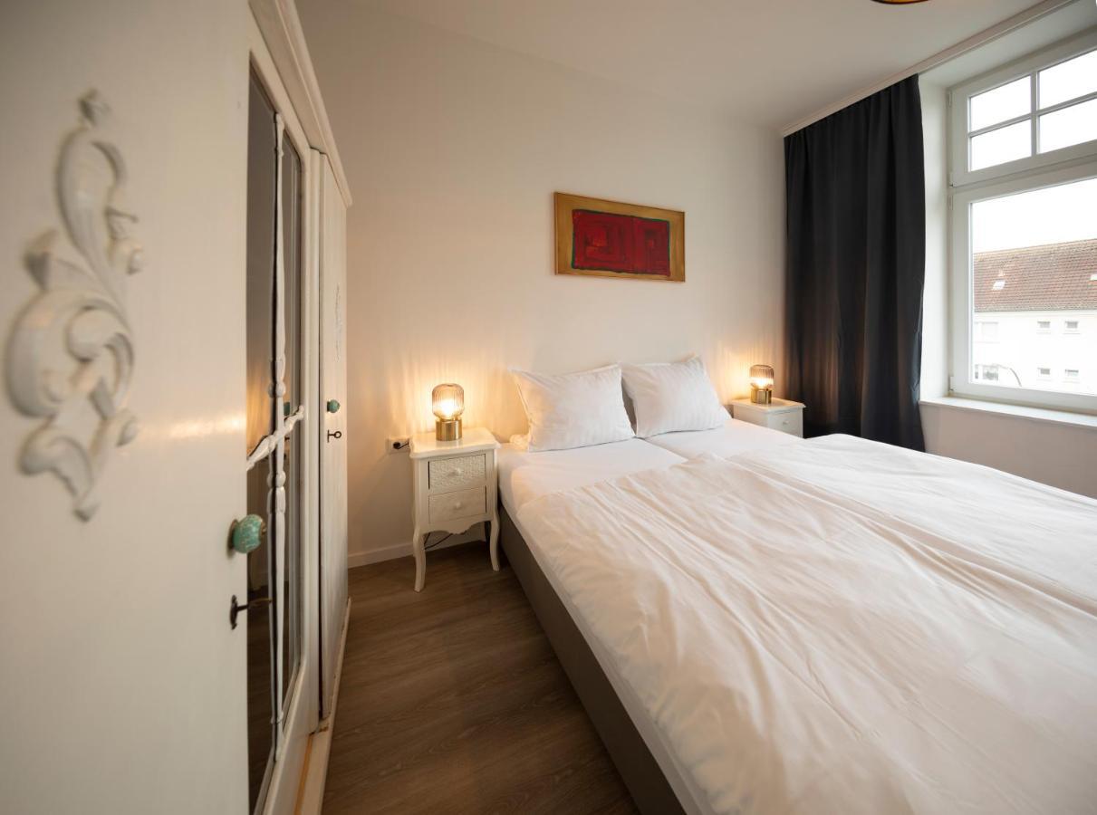 Apartment direkt am Hafen - mit Terrasse und UHD TV Dortmund Exterior foto